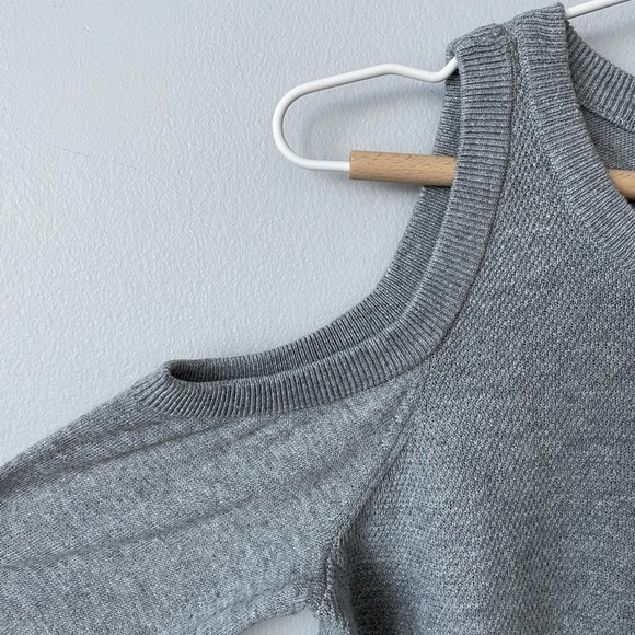 Michael Kors Knit Long Sleeve Cold Shoulder Shirt Size Small - Picture 4 of 10